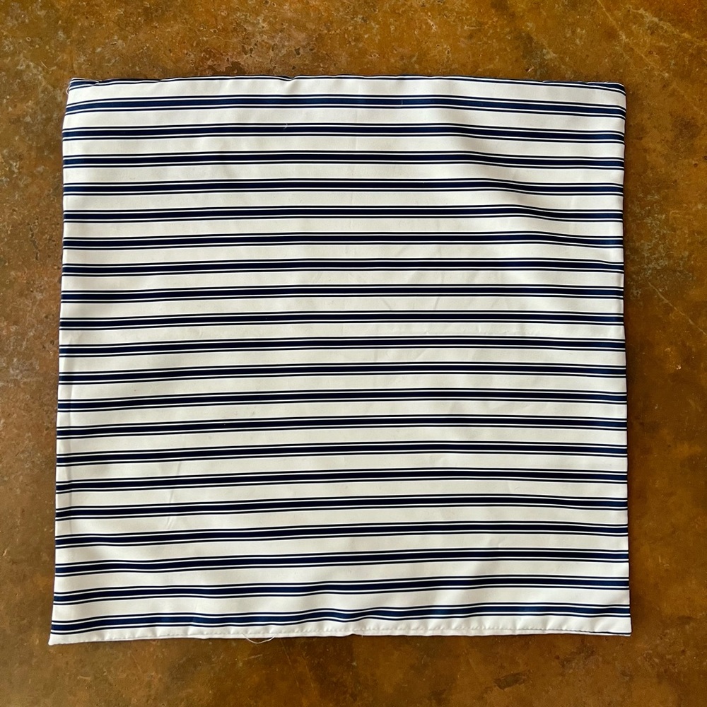 White and blue 18x18 decorative throw pillow set of 4